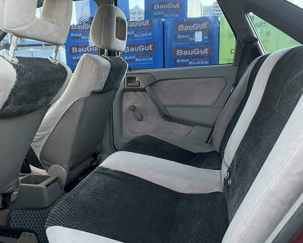 Красный Опель Вектра, объемом двигателя 2 л и пробегом 132 тыс. км за 2400 $, фото 29 на Automoto.ua