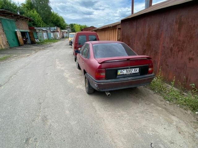 Красный Опель Вектра, объемом двигателя 2 л и пробегом 3 тыс. км за 600 $, фото 1 на Automoto.ua