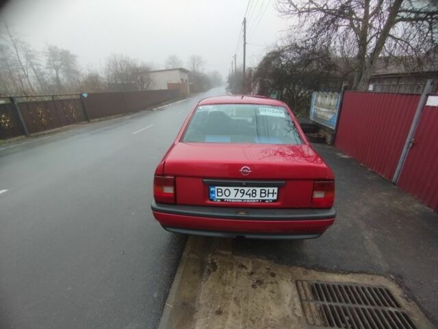 Червоний Опель Вектра, об'ємом двигуна 1.7 л та пробігом 242 тис. км за 1300 $, фото 2 на Automoto.ua