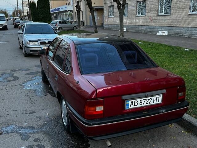 Красный Опель Вектра, объемом двигателя 2 л и пробегом 300 тыс. км за 1600 $, фото 6 на Automoto.ua