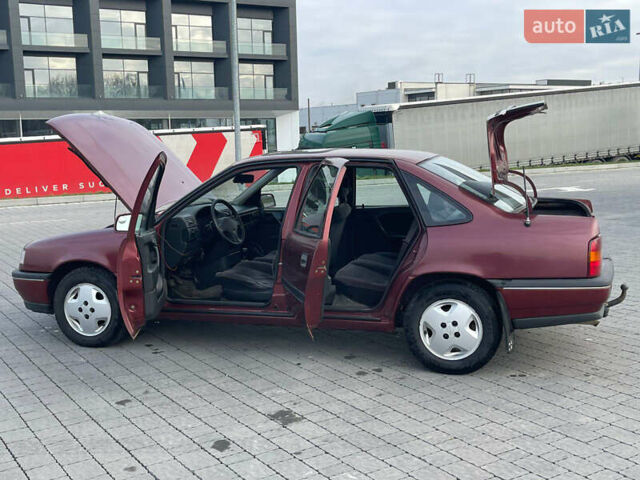 Красный Опель Вектра, объемом двигателя 1.8 л и пробегом 283 тыс. км за 1400 $, фото 12 на Automoto.ua