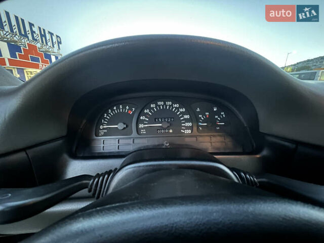 Красный Опель Вектра, объемом двигателя 2 л и пробегом 132 тыс. км за 2400 $, фото 12 на Automoto.ua