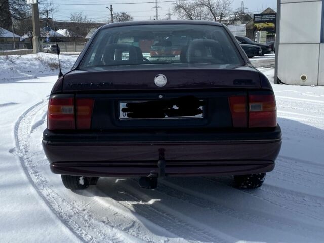 Красный Опель Вектра, объемом двигателя 2 л и пробегом 500 тыс. км за 1413 $, фото 3 на Automoto.ua