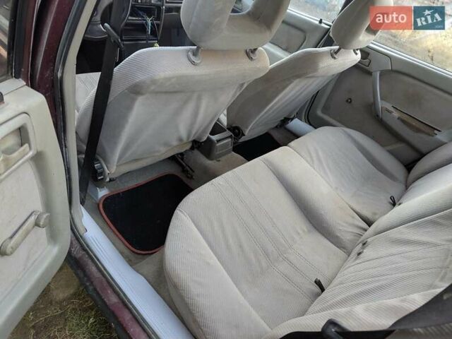 Красный Опель Вектра, объемом двигателя 1.6 л и пробегом 194 тыс. км за 750 $, фото 5 на Automoto.ua