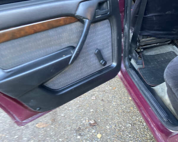 Опель Вектра 1990 у Самборе на Automoto.ua Червоний Опель Вектра, об'ємом двигуна 1.8 л та пробігом 280 тис. км за 1150 $, фото 15 на Automoto.ua