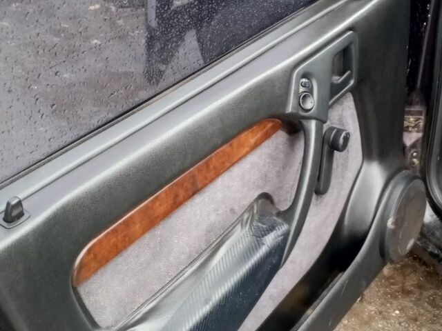 Червоний Опель Вектра, об'ємом двигуна 2 л та пробігом 300 тис. км за 836 $, фото 5 на Automoto.ua