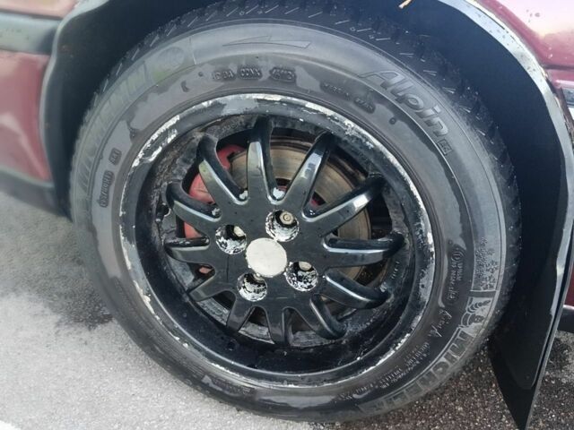 Червоний Опель Вектра, об'ємом двигуна 1.8 л та пробігом 385 тис. км за 1400 $, фото 7 на Automoto.ua