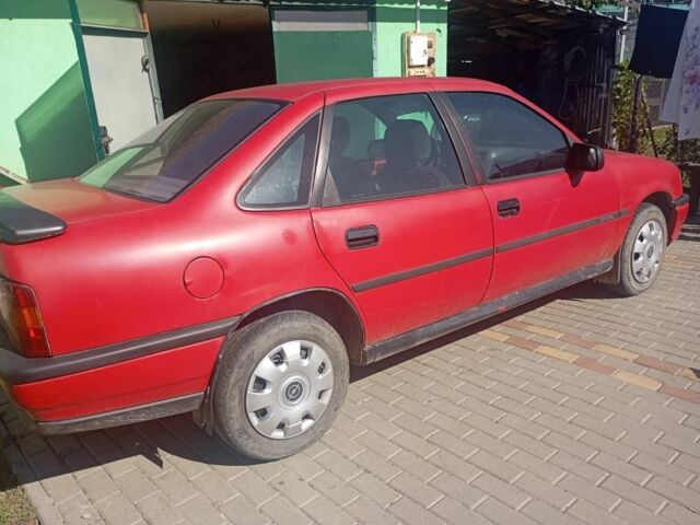 Красный Опель Вектра, объемом двигателя 1.6 л и пробегом 330 тыс. км за 1400 $, фото 2 на Automoto.ua