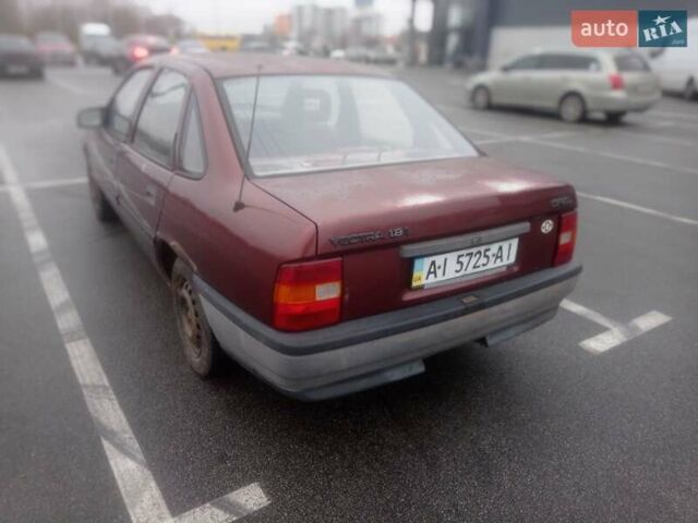 Красный Опель Вектра, объемом двигателя 1.8 л и пробегом 224 тыс. км за 850 $, фото 3 на Automoto.ua
