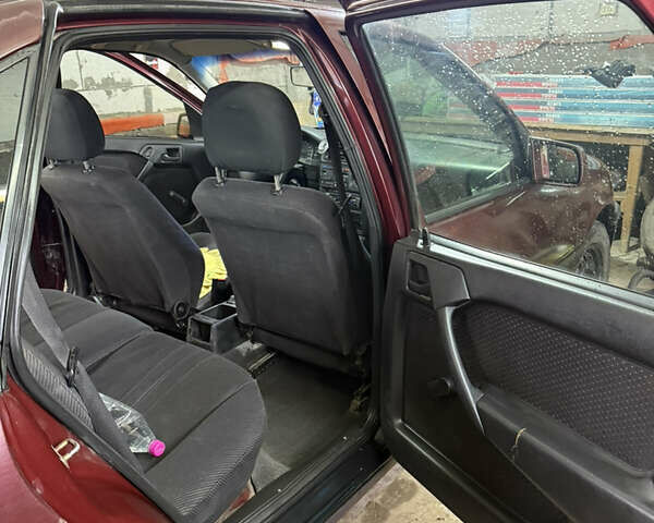 Червоний Опель Вектра, об'ємом двигуна 1.6 л та пробігом 300 тис. км за 1900 $, фото 29 на Automoto.ua