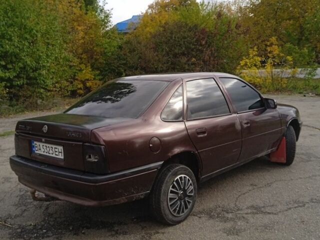 Красный Опель Вектра, объемом двигателя 2 л и пробегом 333 тыс. км за 1100 $, фото 2 на Automoto.ua