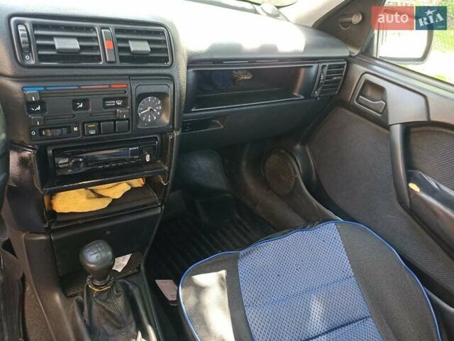 Червоний Опель Вектра, об'ємом двигуна 2 л та пробігом 438 тис. км за 2250 $, фото 5 на Automoto.ua