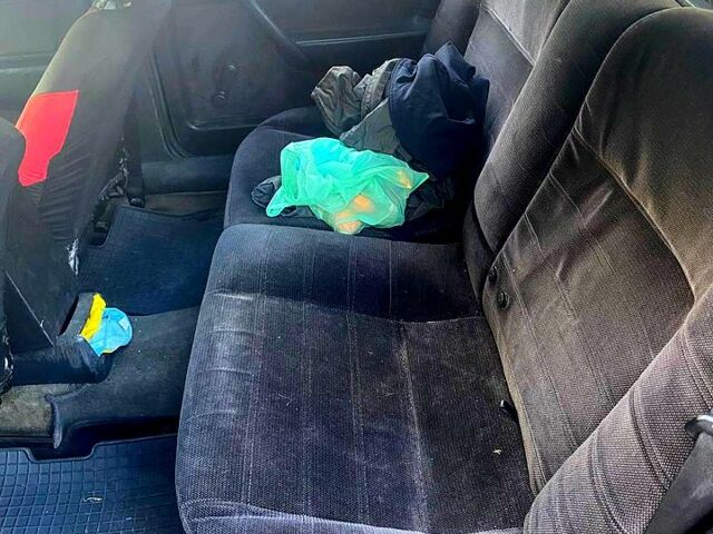 Красный Опель Вектра, объемом двигателя 1.8 л и пробегом 250 тыс. км за 1300 $, фото 6 на Automoto.ua