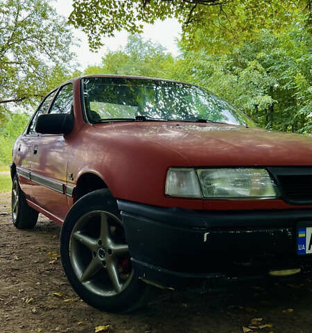 Опель Вектра 1991 в Долине на Automoto.ua Красный Опель Вектра, объемом двигателя 1.6 л и пробегом 289 тыс. км за 1650 $, фото 5 на Automoto.ua