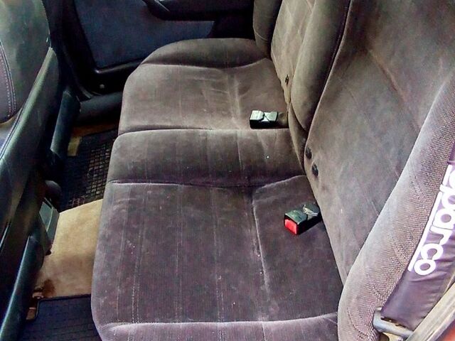 Красный Опель Вектра, объемом двигателя 1.8 л и пробегом 0 тыс. км за 1400 $, фото 9 на Automoto.ua