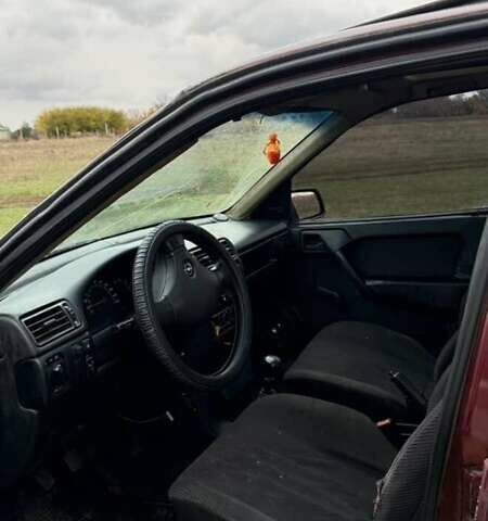 Опель Вектра 1991 в Сахновщине на Automoto.ua Красный Опель Вектра, объемом двигателя 1.6 л и пробегом 4 тыс. км за 1499 $, фото 4 на Automoto.ua