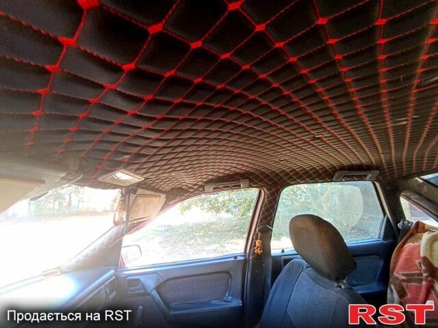 Красный Опель Вектра, объемом двигателя 2 л и пробегом 0 тыс. км за 1700 $, фото 8 на Automoto.ua