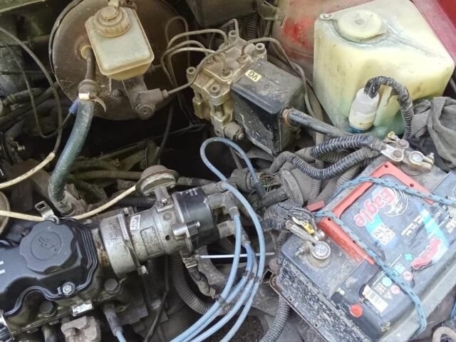 Красный Опель Вектра, объемом двигателя 1.6 л и пробегом 342 тыс. км за 1600 $, фото 8 на Automoto.ua