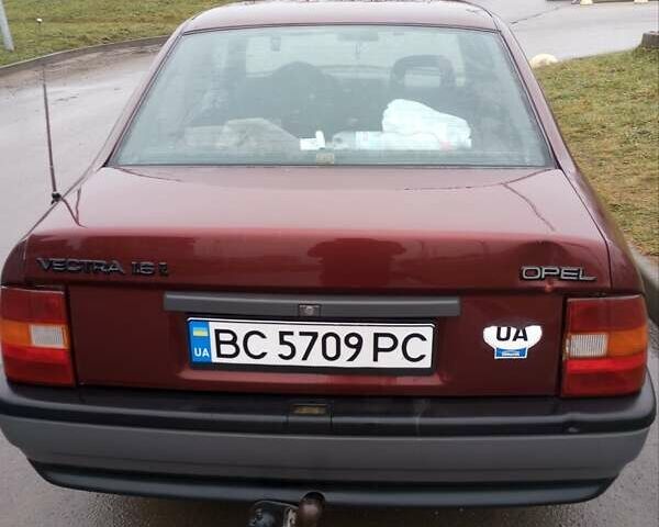 Червоний Опель Вектра, об'ємом двигуна 1.6 л та пробігом 250 тис. км за 1500 $, фото 3 на Automoto.ua