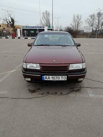 Красный Опель Вектра, объемом двигателя 1.6 л и пробегом 433 тыс. км за 1750 $, фото 5 на Automoto.ua