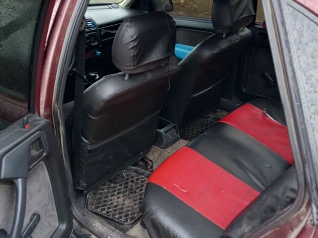 Червоний Опель Вектра, об'ємом двигуна 1.8 л та пробігом 100 тис. км за 800 $, фото 4 на Automoto.ua