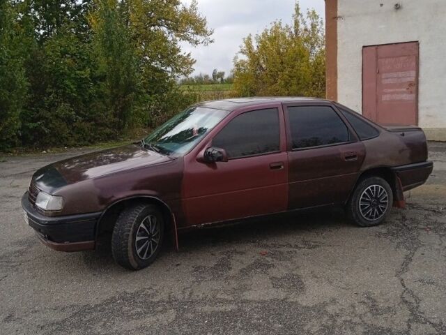 Красный Опель Вектра, объемом двигателя 2 л и пробегом 333 тыс. км за 1100 $, фото 5 на Automoto.ua