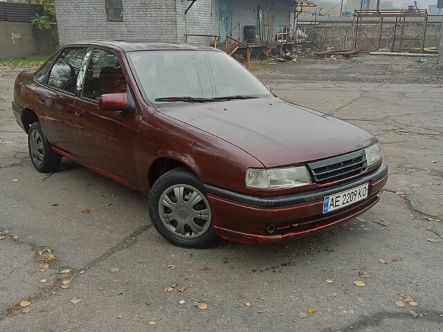 Красный Опель Вектра, объемом двигателя 1.7 л и пробегом 1 тыс. км за 1071 $, фото 1 на Automoto.ua