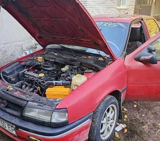 Червоний Опель Вектра, об'ємом двигуна 2 л та пробігом 300 тис. км за 200 $, фото 2 на Automoto.ua