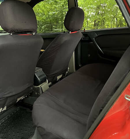 Опель Вектра 1991 в Долине на Automoto.ua Красный Опель Вектра, объемом двигателя 1.6 л и пробегом 289 тыс. км за 1650 $, фото 12 на Automoto.ua