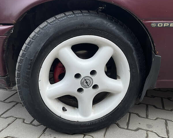 Червоний Опель Вектра, об'ємом двигуна 2 л та пробігом 220 тис. км за 1250 $, фото 7 на Automoto.ua