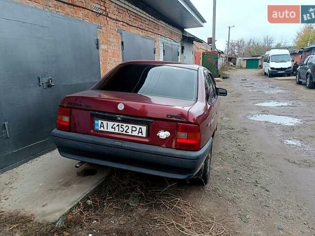 Красный Опель Вектра, объемом двигателя 1.6 л и пробегом 530 тыс. км за 2000 $, фото 4 на Automoto.ua