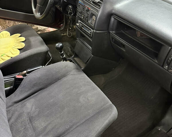 Красный Опель Вектра, объемом двигателя 1.6 л и пробегом 300 тыс. км за 1500 $, фото 27 на Automoto.ua