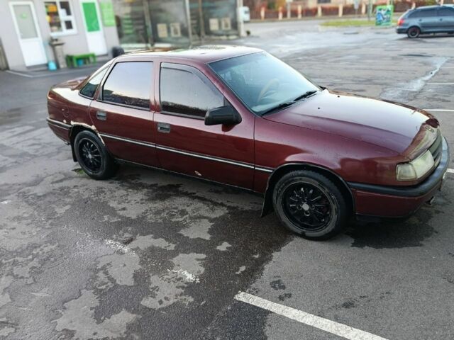 Червоний Опель Вектра, об'ємом двигуна 1.8 л та пробігом 385 тис. км за 1400 $, фото 5 на Automoto.ua