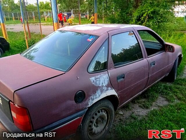 Красный Опель Вектра, объемом двигателя 1.8 л и пробегом 250 тыс. км за 350 $, фото 5 на Automoto.ua