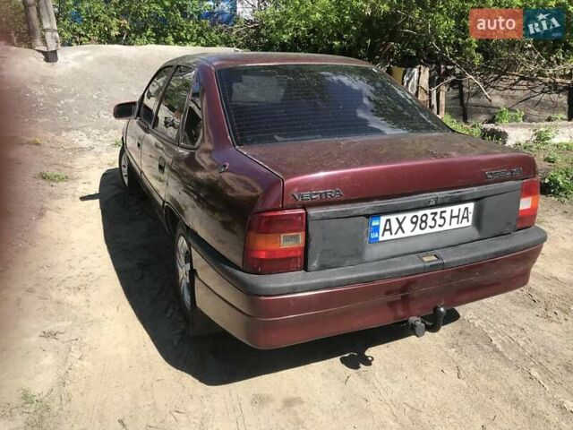 Красный Опель Вектра, объемом двигателя 1.6 л и пробегом 228 тыс. км за 2200 $, фото 1 на Automoto.ua