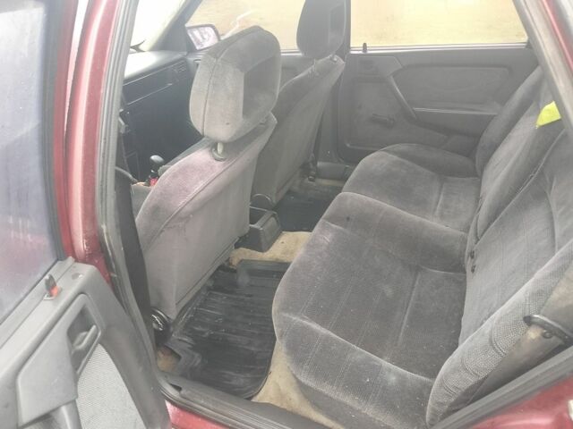 Красный Опель Вектра, объемом двигателя 2 л и пробегом 546 тыс. км за 1000 $, фото 6 на Automoto.ua