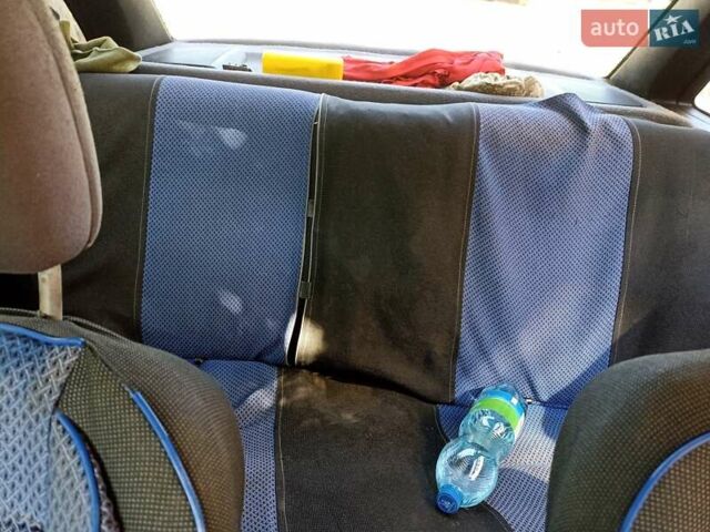 Червоний Опель Вектра, об'ємом двигуна 2 л та пробігом 438 тис. км за 2250 $, фото 8 на Automoto.ua