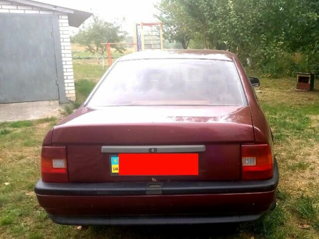 Червоний Опель Вектра, об'ємом двигуна 1.6 л та пробігом 50 тис. км за 1100 $, фото 4 на Automoto.ua