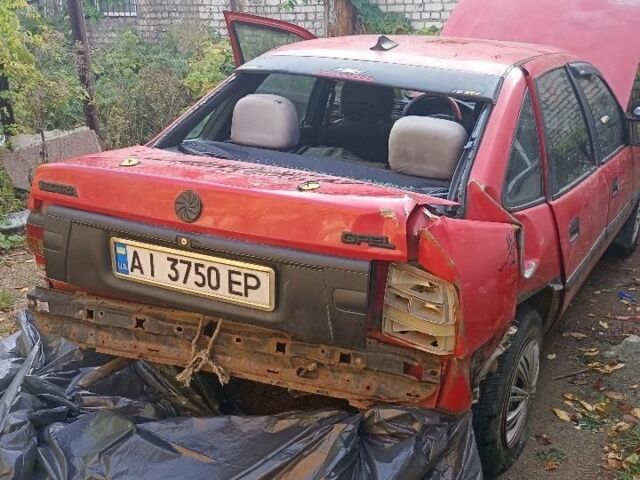 Червоний Опель Вектра, об'ємом двигуна 2 л та пробігом 300 тис. км за 200 $, фото 4 на Automoto.ua