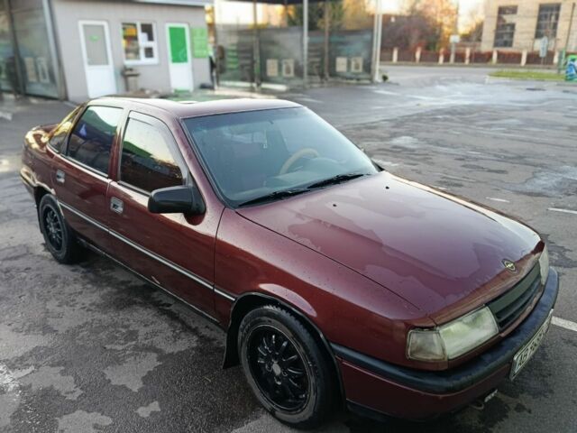 Червоний Опель Вектра, об'ємом двигуна 1.8 л та пробігом 385 тис. км за 1400 $, фото 4 на Automoto.ua