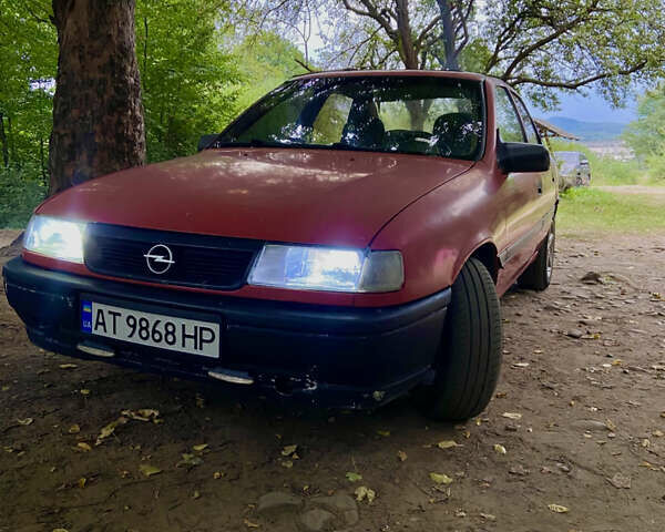 Опель Вектра 1991 в Долине на Automoto.ua Красный Опель Вектра, объемом двигателя 1.6 л и пробегом 289 тыс. км за 1650 $, фото 2 на Automoto.ua