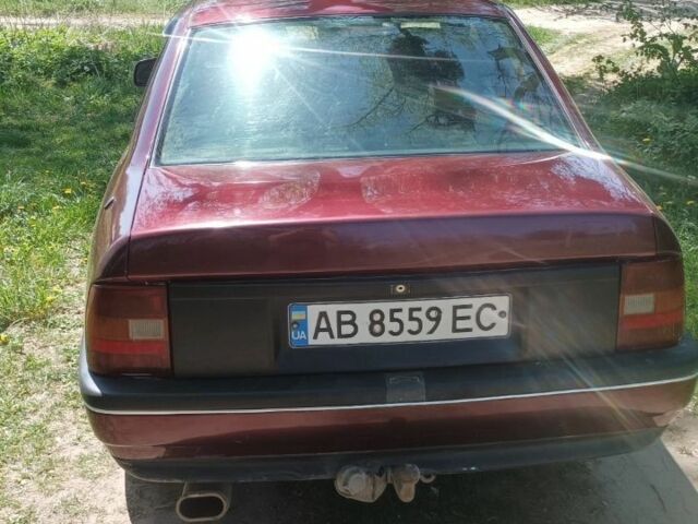 Красный Опель Вектра, объемом двигателя 1.6 л и пробегом 400 тыс. км за 1350 $, фото 1 на Automoto.ua