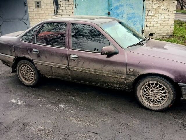 Красный Опель Вектра, объемом двигателя 2 л и пробегом 0 тыс. км за 850 $, фото 1 на Automoto.ua