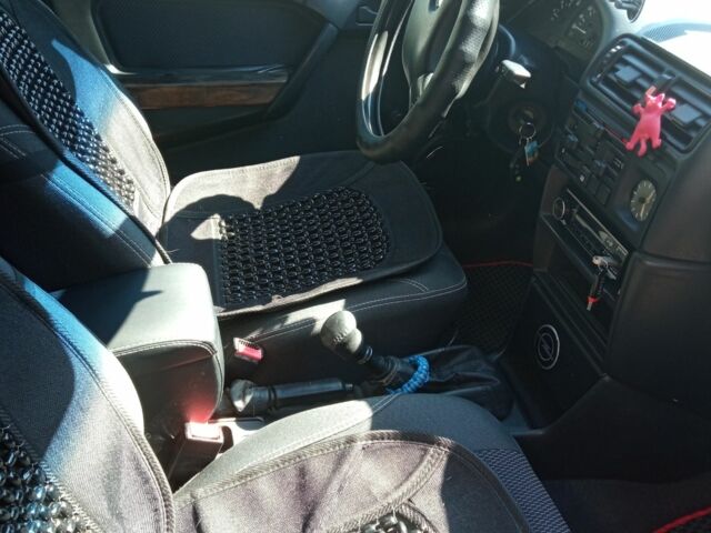 Червоний Опель Вектра, об'ємом двигуна 1 л та пробігом 280 тис. км за 2854 $, фото 2 на Automoto.ua