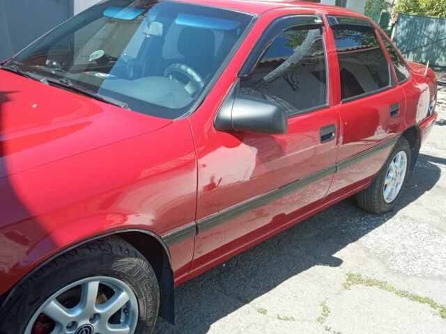 Червоний Опель Вектра, об'ємом двигуна 1 л та пробігом 280 тис. км за 2854 $, фото 6 на Automoto.ua