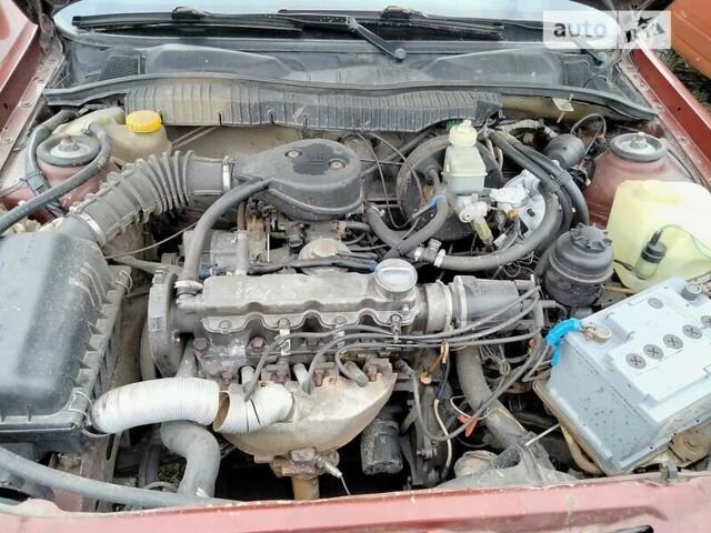 Красный Опель Вектра, объемом двигателя 1.6 л и пробегом 450 тыс. км за 1750 $, фото 14 на Automoto.ua