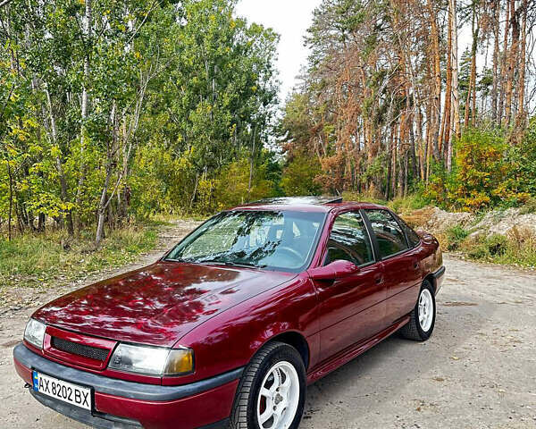 Красный Опель Вектра, объемом двигателя 1.8 л и пробегом 100 тыс. км за 3100 $, фото 2 на Automoto.ua