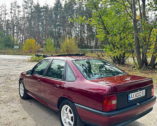 Красный Опель Вектра, объемом двигателя 1.8 л и пробегом 100 тыс. км за 3100 $, фото 5 на Automoto.ua