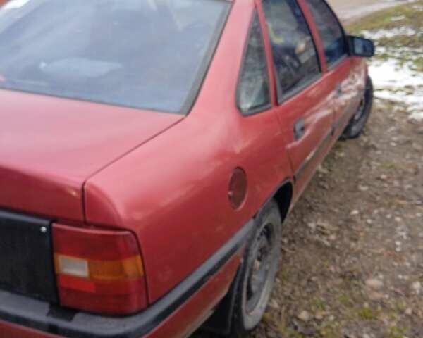 Красный Опель Вектра, объемом двигателя 1.8 л и пробегом 300 тыс. км за 1294 $, фото 2 на Automoto.ua