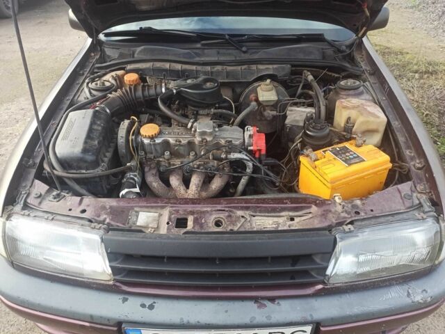 Червоний Опель Вектра, об'ємом двигуна 1.8 л та пробігом 400 тис. км за 900 $, фото 2 на Automoto.ua